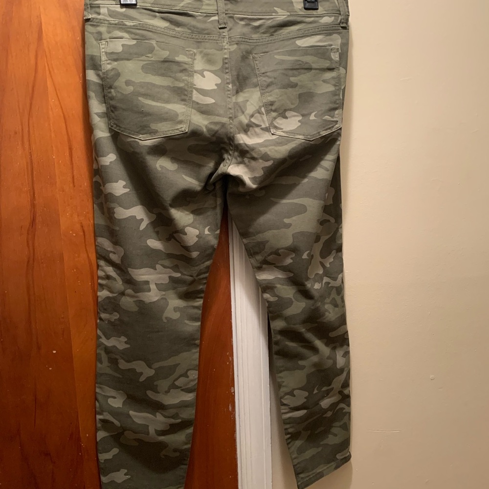 Jeans - Picture 2 of 3